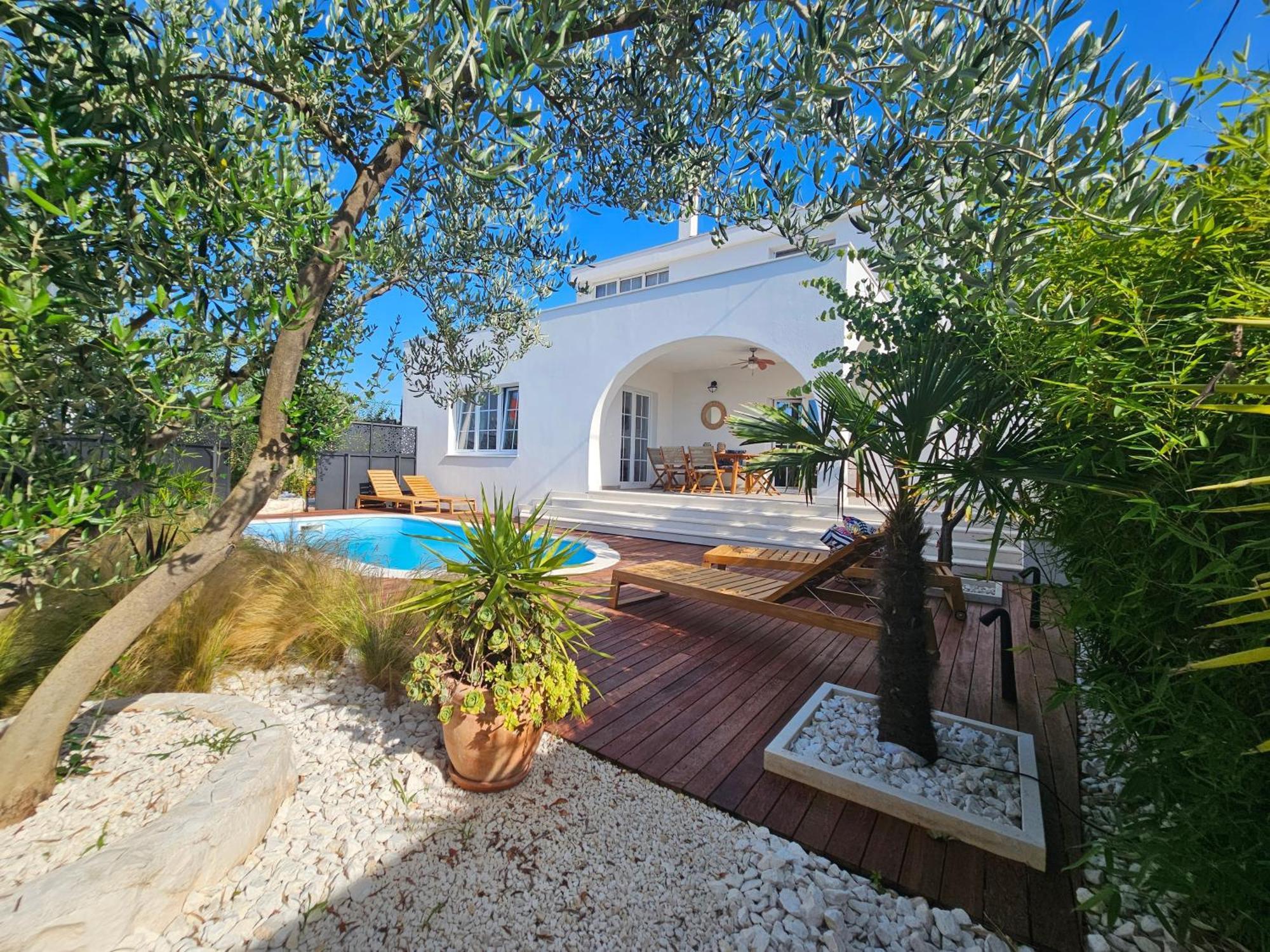 Family Friendly Apartments With A Swimming Pool Arbanija, Ciovo - 11789 Apartment